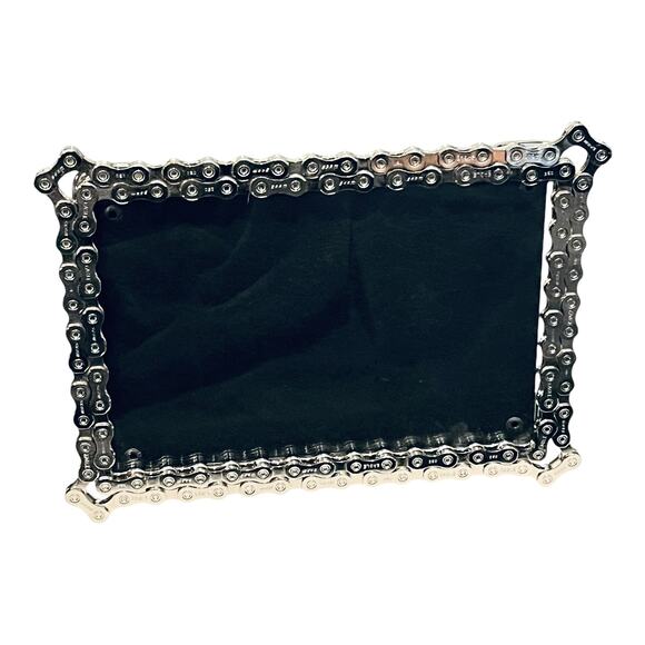NEW Bicycle Motorcycle Chain PICTURE FRAME Holds 5x7 Photo Faux Bike Chain NWOT - Picture 2 of 7